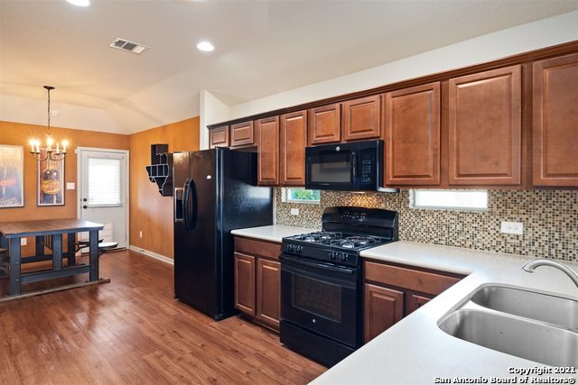 Image 9 of 27 For 1058 Stone Branch