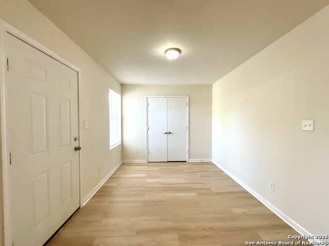 Listing photo id 19 for 1611 Navidad St N 201