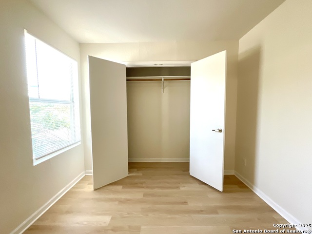 Listing photo id 21 for 1611 Navidad St N 201