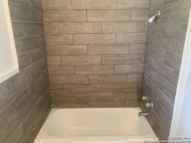 Image 12 of 16 For 100 Senisa Dr  3