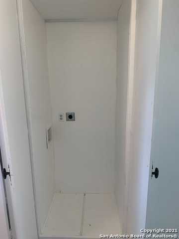 Image 13 of 16 For 100 Senisa Dr  3