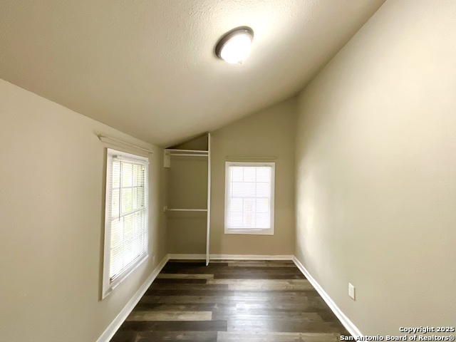 Image 15 of 29 For 514 Olive N