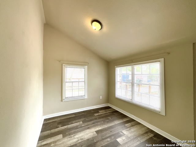 Image 7 of 29 For 514 Olive N