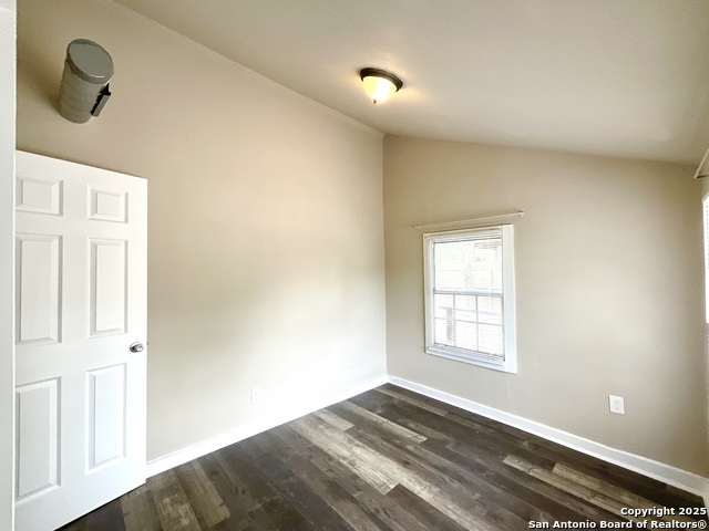 Image 9 of 29 For 514 Olive N