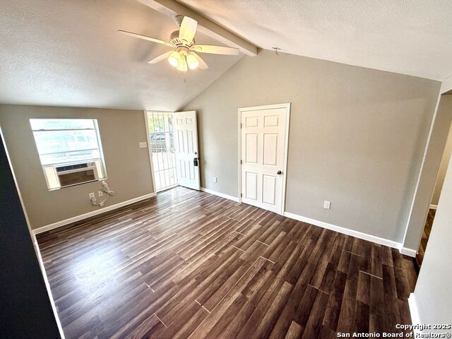 Listing photo id 2 for 602 Lovett 1