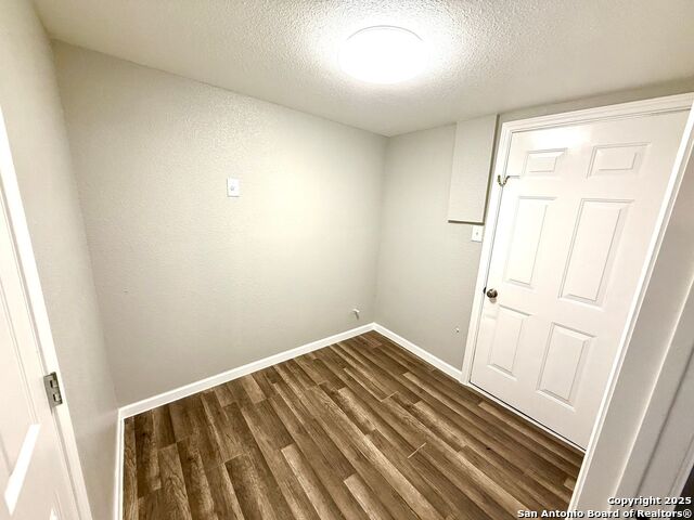 Listing photo id 6 for 602 Lovett 1