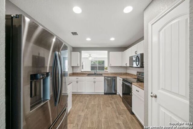 Image 6 of 19 For 11423 Blackmore Leap