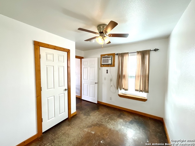 Image 17 of 20 For 573 Texas 97  117