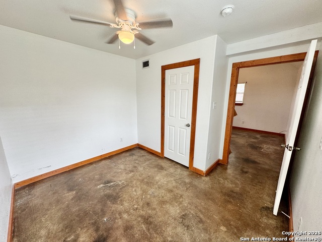 Image 10 of 18 For 573 Texas 97  109