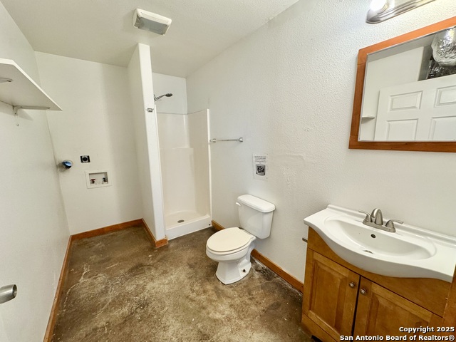 Image 12 of 18 For 573 Texas 97  109