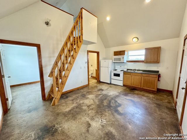 Image 6 of 18 For 573 Texas 97  109