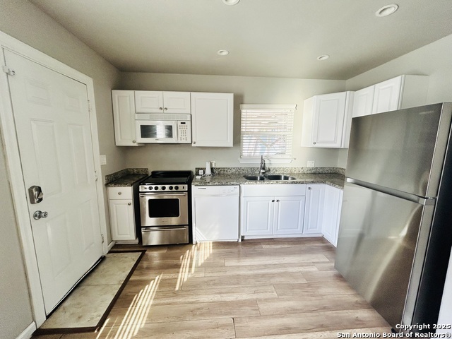 Image 9 of 19 For 614 El Monte