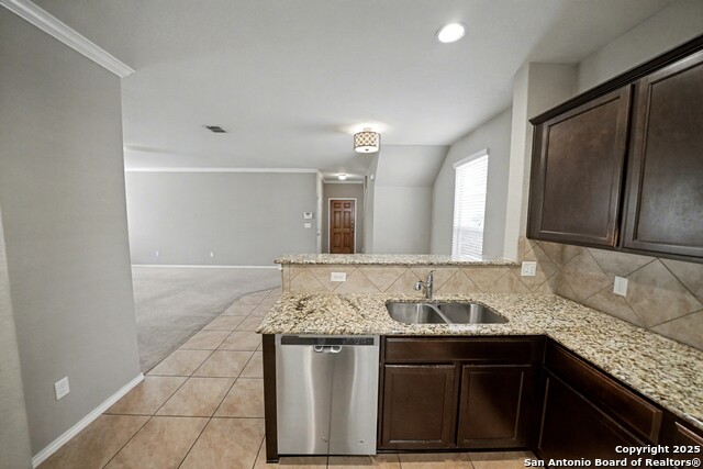 Image 17 of 47 For 478 Walnut