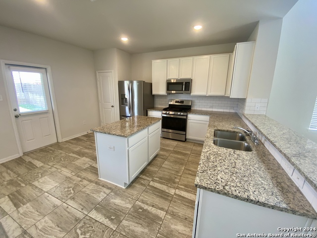 Image 11 of 27 For 9307 Avondale Park