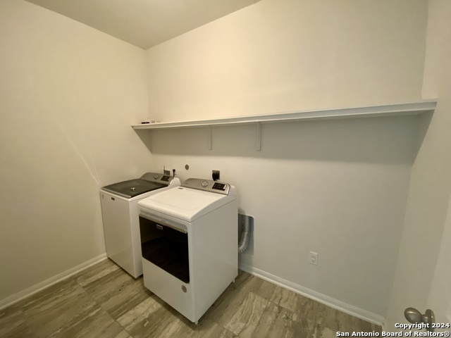 Image 6 of 27 For 9307 Avondale Park