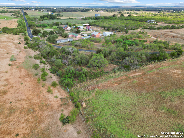 Listing photo id 1 for 5835 Hardy Rd