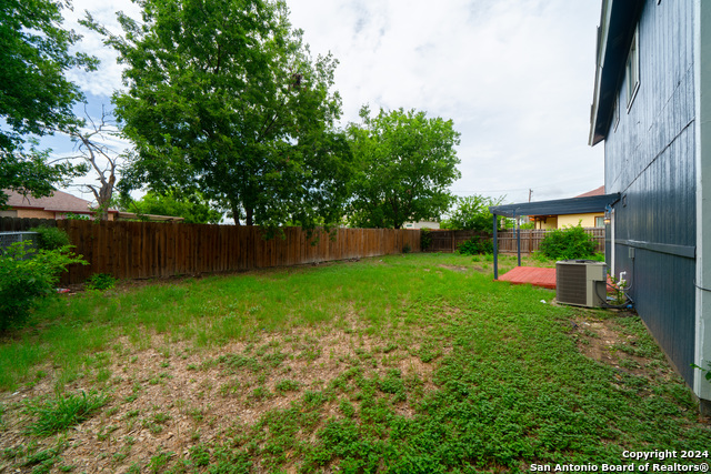 Listing photo id 17 for 609 Meadow Gate