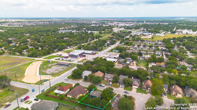 Listing photo id 21 for 609 Meadow Gate