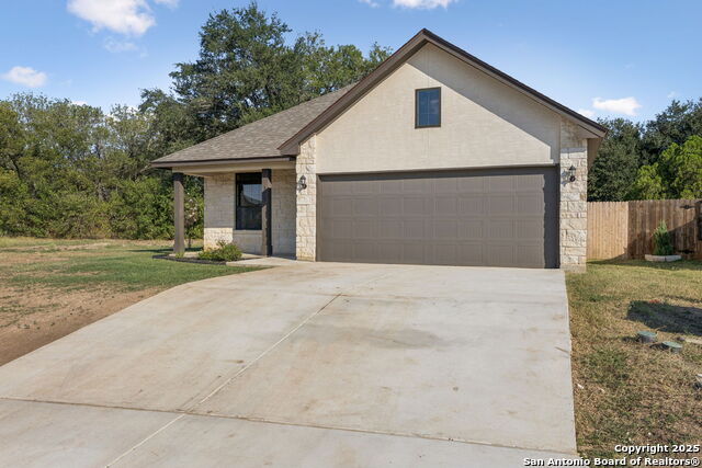 Listing photo id 0 for 319 Club View E