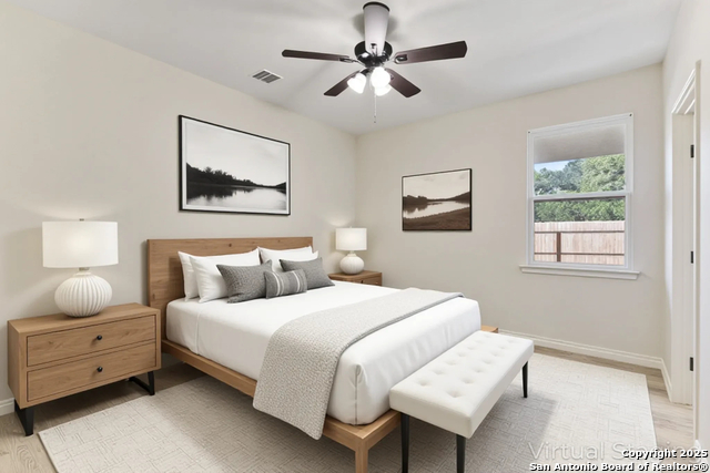 Listing photo id 28 for 319 Club View E