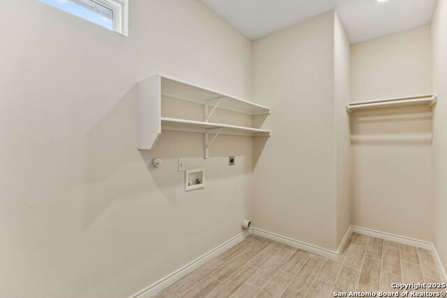 Listing photo id 38 for 319 Club View E