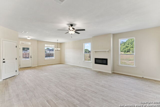 Listing photo id 7 for 319 Club View E