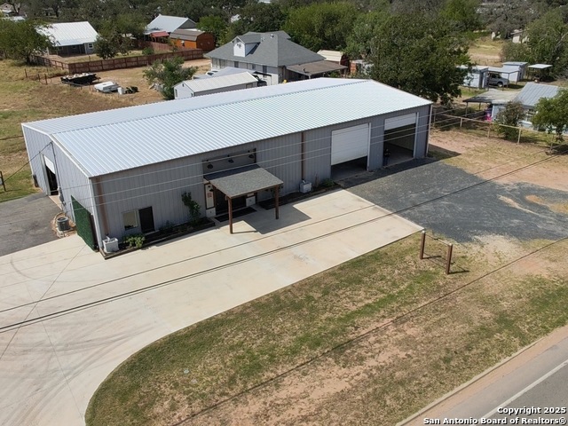 Listing photo id 14 for 512 Hondo E