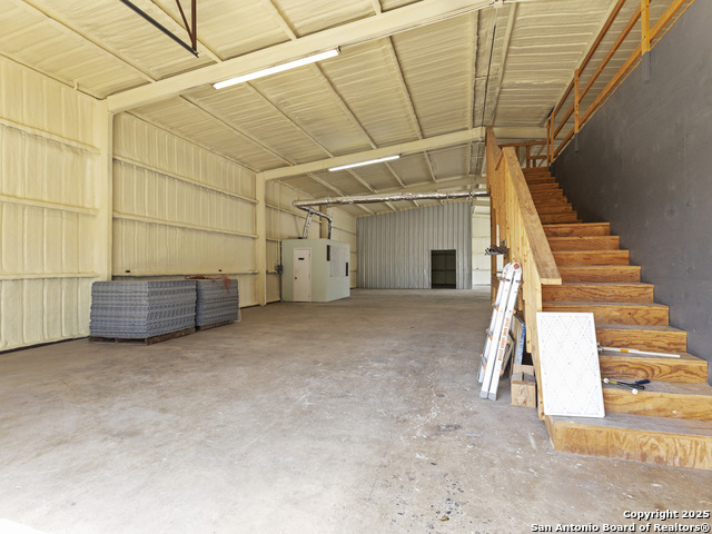 Listing photo id 6 for 512 Hondo E