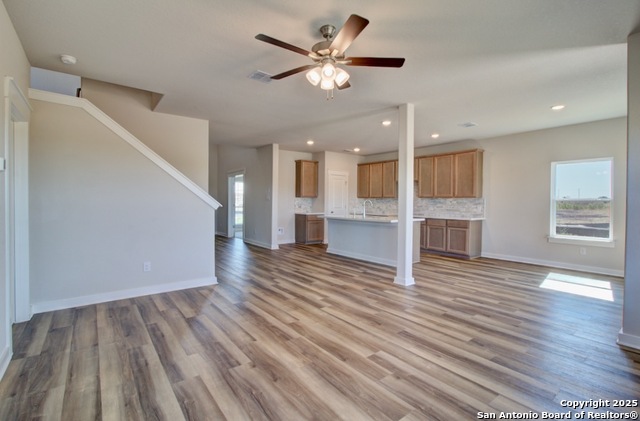 Image 14 of 28 For 321 Red Arrow