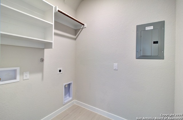 Image 7 of 28 For 321 Red Arrow