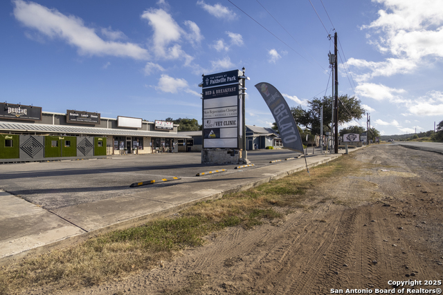 Image 12 of 14 For 4246 Richmond Ave