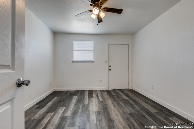 Listing photo id 12 for 611 Rochambeau