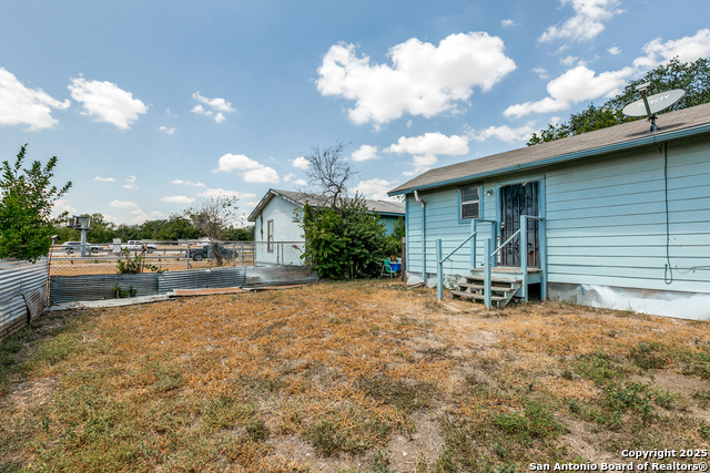 Listing photo id 21 for 611 Rochambeau