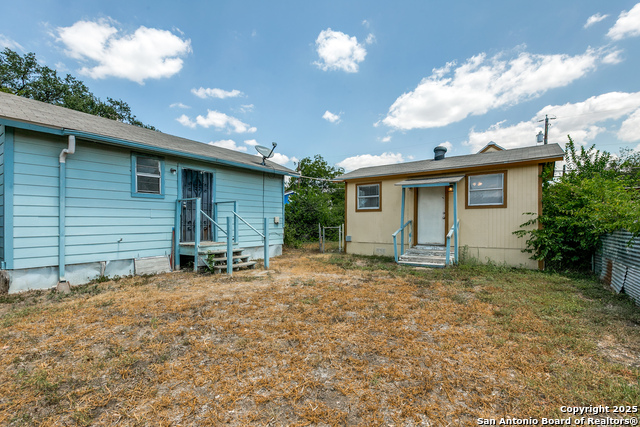 Listing photo id 22 for 611 Rochambeau