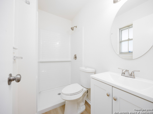 Image 10 of 15 For 8816 Oakbrook