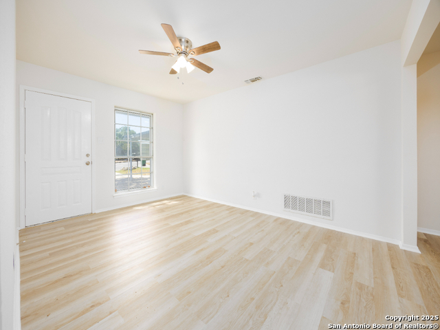 Image 3 of 15 For 8816 Oakbrook