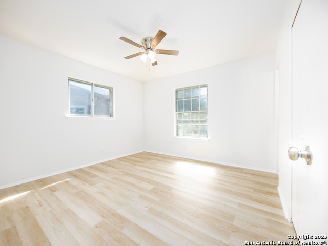 Image 9 of 15 For 8816 Oakbrook