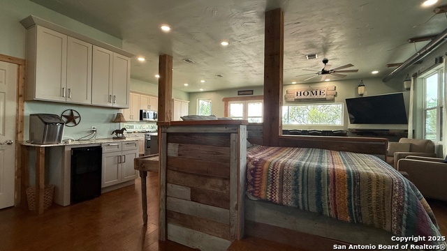 Image 20 of 40 For 270 Stacie Ann