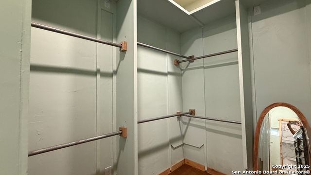 Image 22 of 40 For 270 Stacie Ann