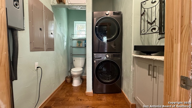 Image 29 of 40 For 270 Stacie Ann