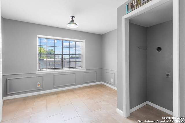 Image 10 of 27 For 7500 Callaghan Rd 336