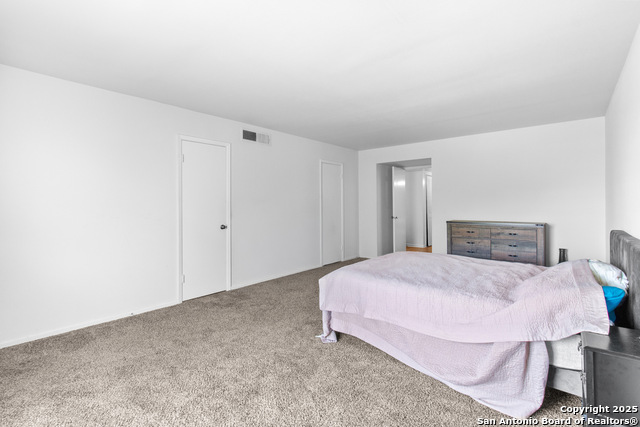 Image 16 of 27 For 7500 Callaghan Rd 336