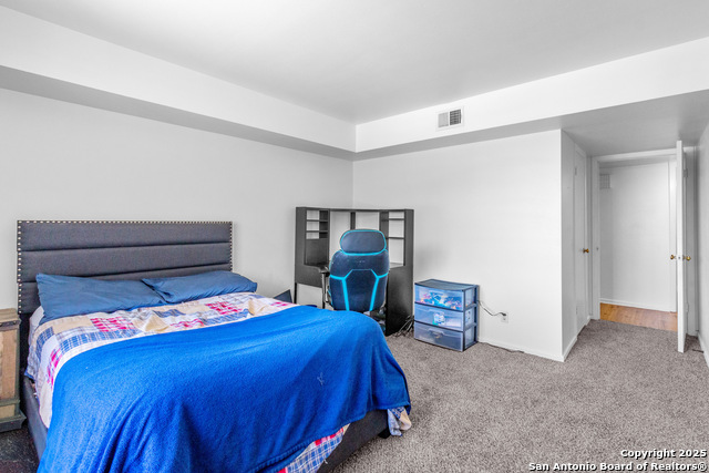 Image 19 of 27 For 7500 Callaghan Rd 336