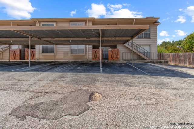 Image 22 of 27 For 7500 Callaghan Rd 336