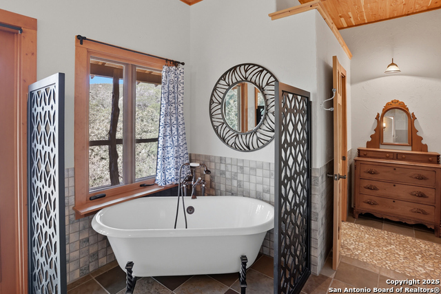 Image 27 of 50 For 474 Lost Lane