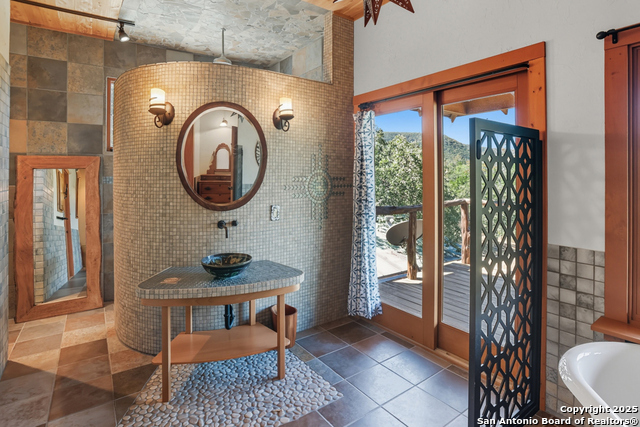 Image 28 of 50 For 474 Lost Lane