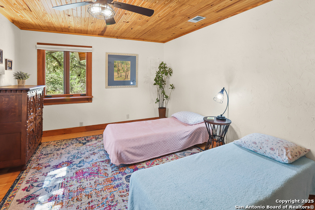 Image 36 of 50 For 474 Lost Lane