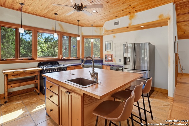 Image 7 of 50 For 474 Lost Lane