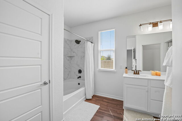 Image 17 of 26 For 415 Deer Crest