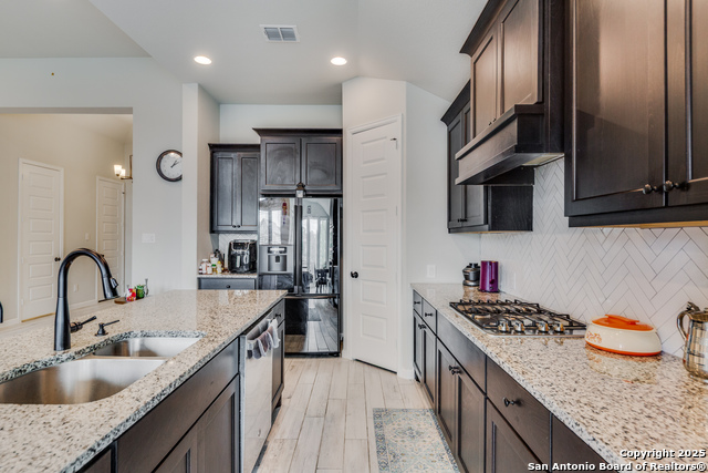 Image 7 of 23 For 1607 Hallettsville